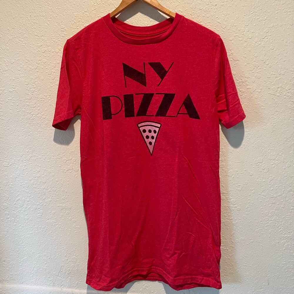❣️2/$25❣️ NY PIZZA red adult graphic T-shirt | SMALL